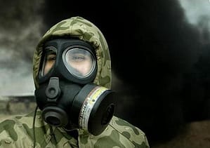 mascara humo fuego desastre guerra