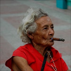 Mujer fumando